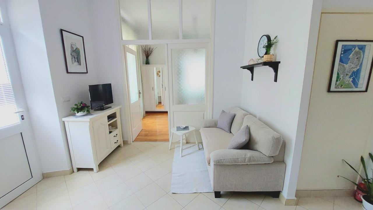 Apartments Rafaela كورتْشولا الغرفة الصورة